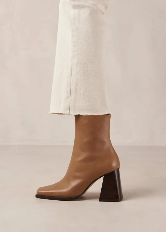 ALOHAS Boots South Bicolor 8211 Brown And Beige Leather Boots 8211 Women
