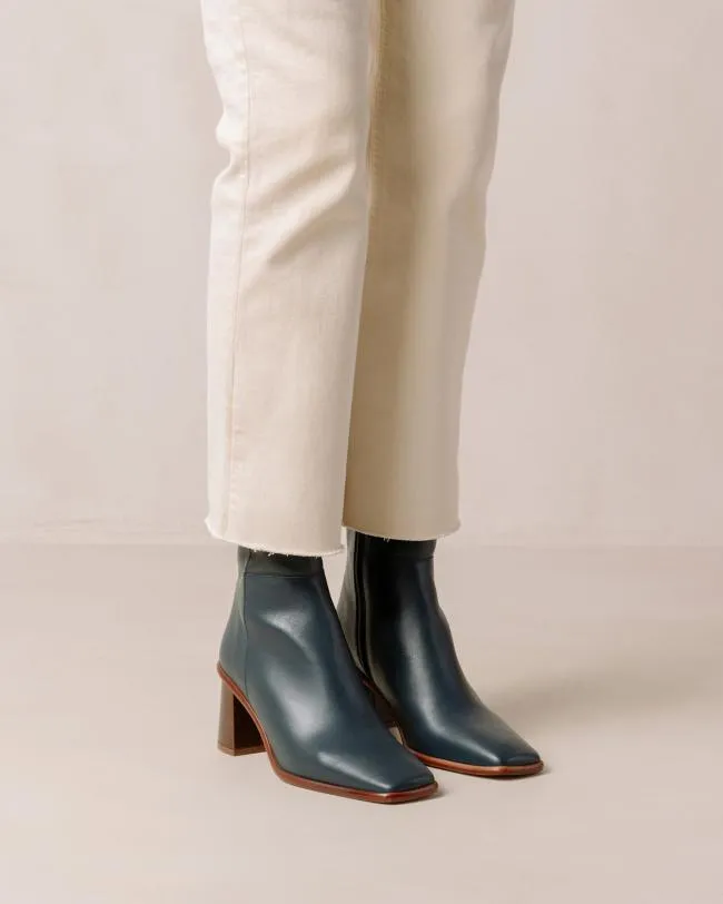 ALOHAS Boots West Vintage 8211 Blue Leather Boots 8211 Women