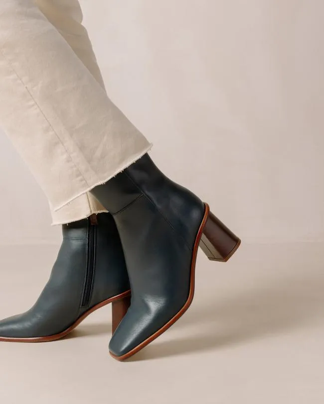 ALOHAS Boots West Vintage 8211 Blue Leather Boots 8211 Women