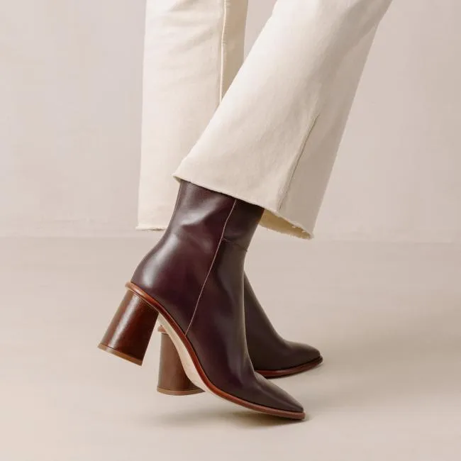 ALOHAS Boots West Vintage 8211 Red Leather Boots 8211 Women