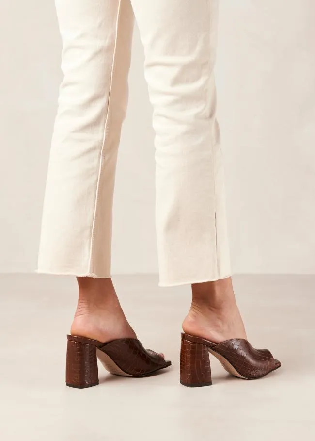 ALOHAS Mules Frenchie 8211 Brown Leather Mules 8211 Women