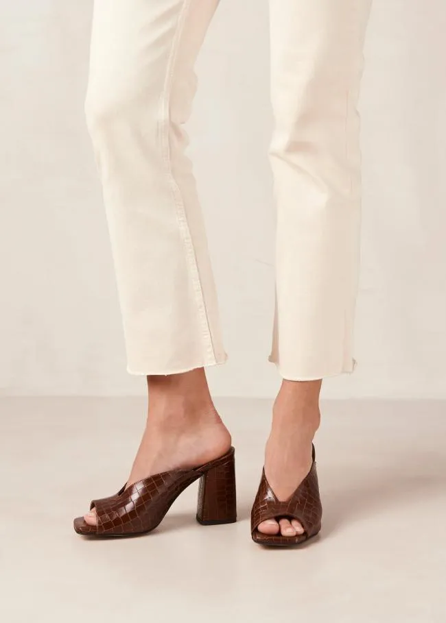 ALOHAS Mules Frenchie 8211 Brown Leather Mules 8211 Women