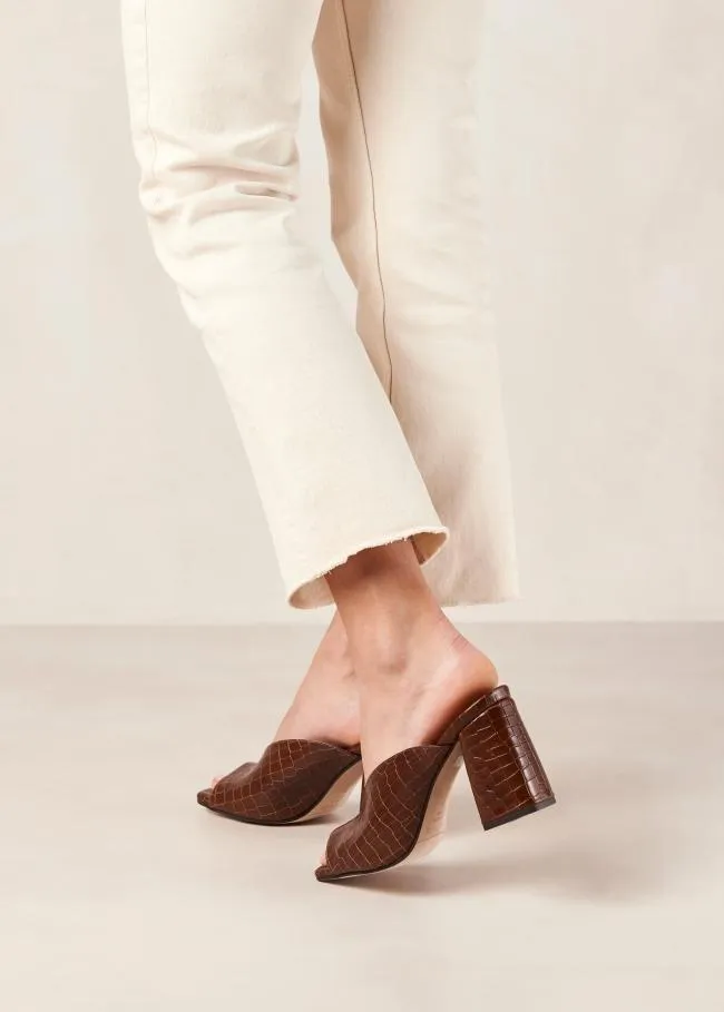 ALOHAS Mules Frenchie 8211 Brown Leather Mules 8211 Women