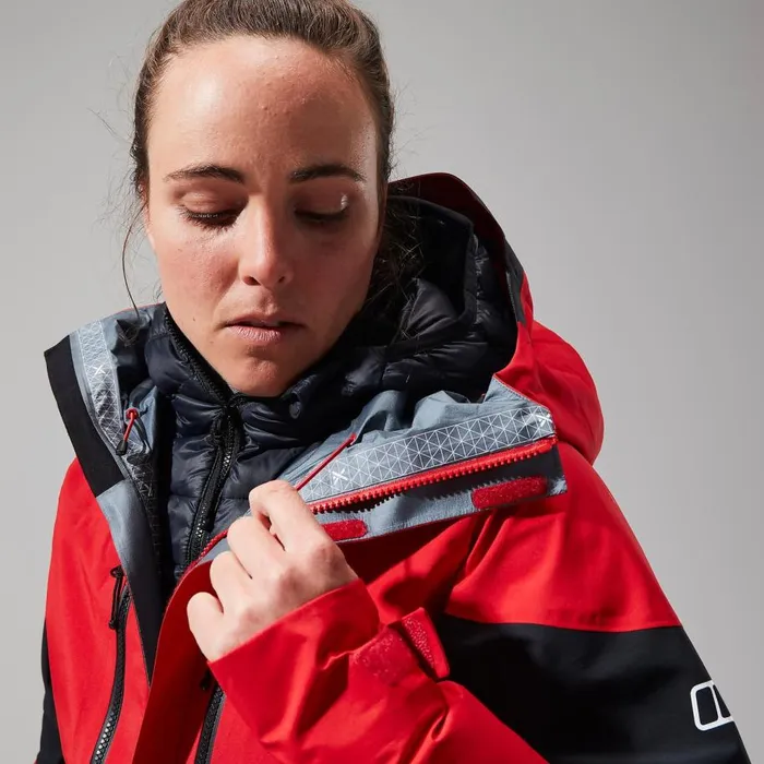 Berghaus Waterproof MTN Guide GTX Pro Jacket 8211 RedBlack 8211 Women