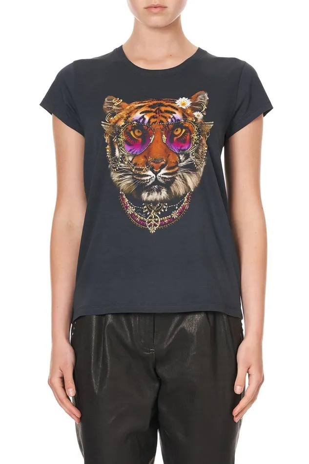 Camilla Tees Women Curved Hem Fitted Tee Drifting Dreamer