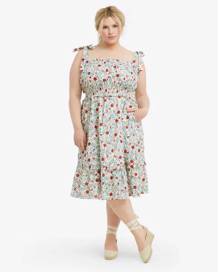 Draper James Extended Sizes Women Taylor Smocked Dress In Strawberry Field