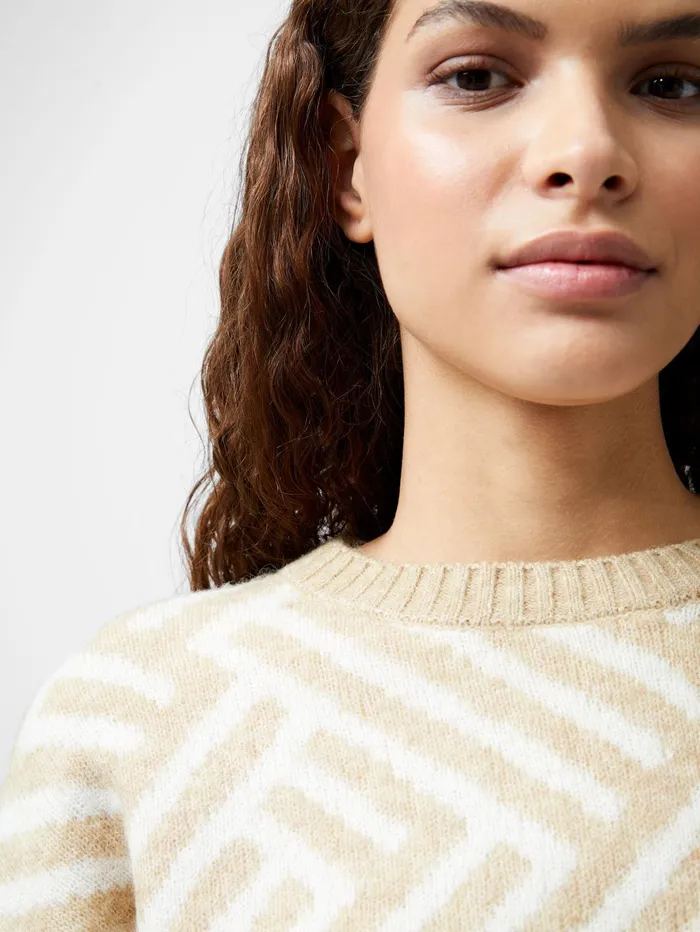 French Connection Martina Graphic Cropped Jumper IncenseClassic Cream Woman Jumpers and Cardigans
