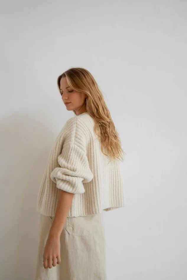 JumpersSweaters Women VRG GRL Elsie Knit Cardigan Cream JumpersSweaters Women VRG GRL Elsie Knit Cardigan Cream