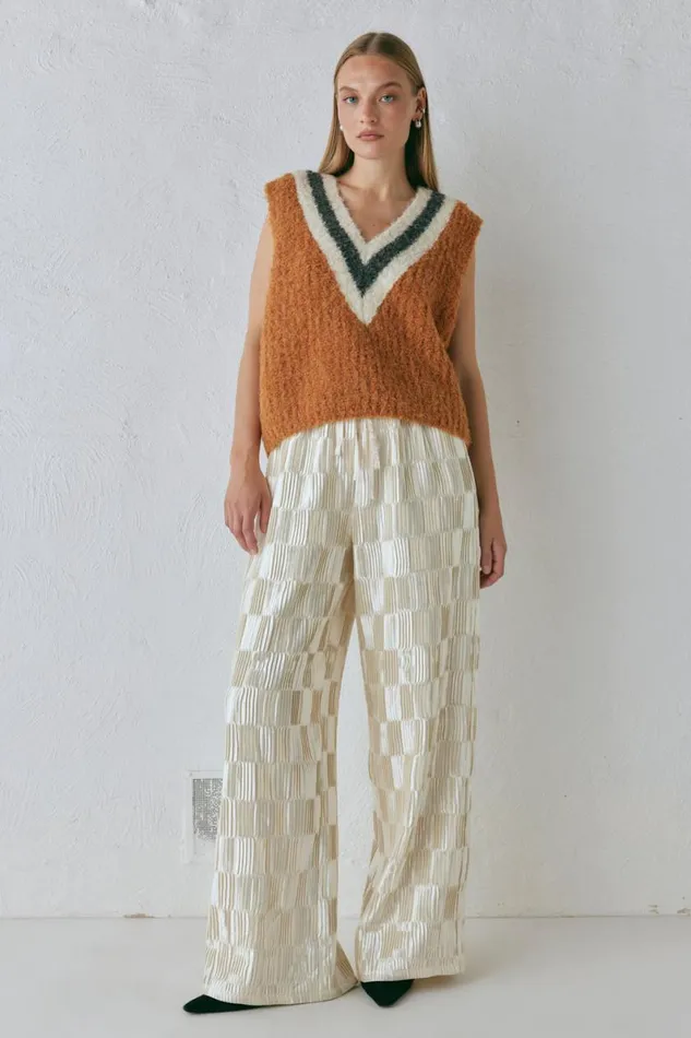 JumpersSweaters Women VRG GRL Macy Knit Vest Burnt Orange JumpersSweaters Women VRG GRL Macy Knit Vest Burnt Orange