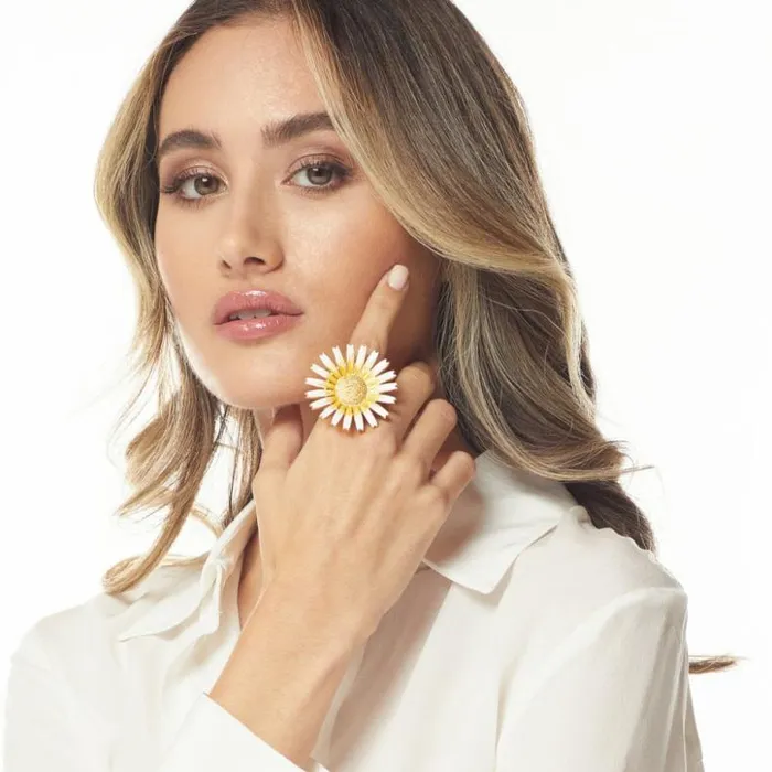Kenneth Jay Lane Light Color Rings Women Adjustable Daisy Ring