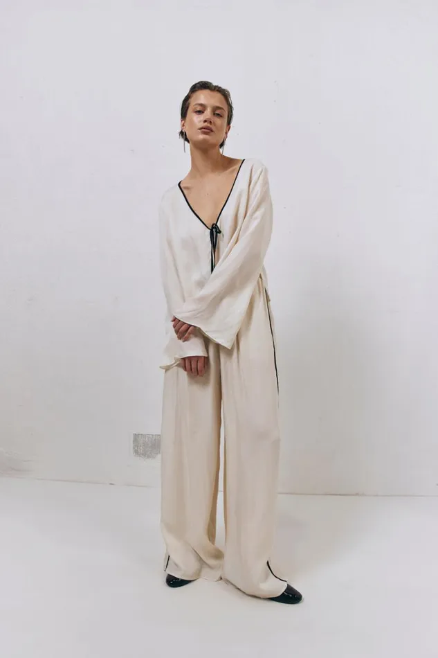 Long Sleeve Women VRG GRL Moonscapes Tie Front Top Cream Long Sleeve Women VRG GRL Moonscapes Tie Front Top Cream