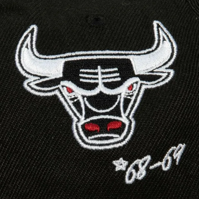 Men039sWomen039s Fitted 163 Styles Mitchell and Ness Timeline Fitted HWC Chicago Bulls Men039sWomen039s Fitted 163 Styles Mitchell and Ness Timeline Fitted HWC Chicago Bulls