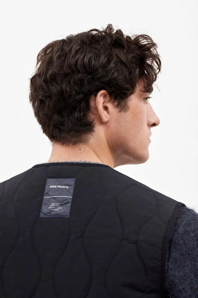 Men Norse Projects Outerwear Peter Waxed Nylon Insulated Vest Black