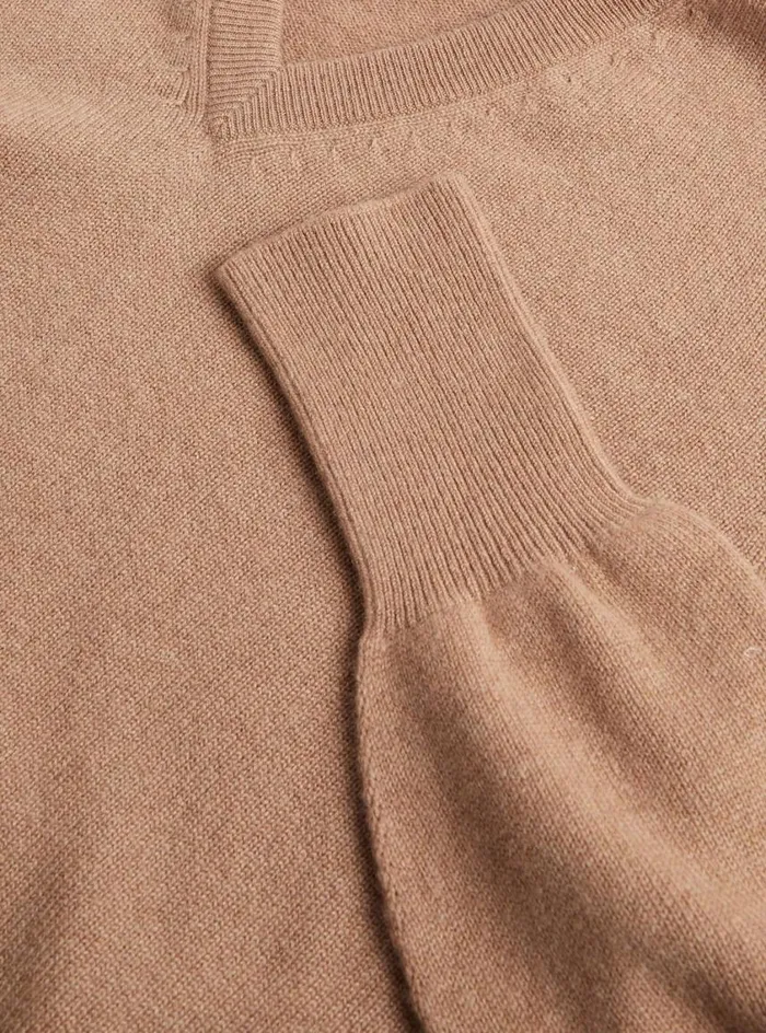 Men Paul Stuart Sweaters Classic Cashmere Double Ply VNeck Sweater Camel