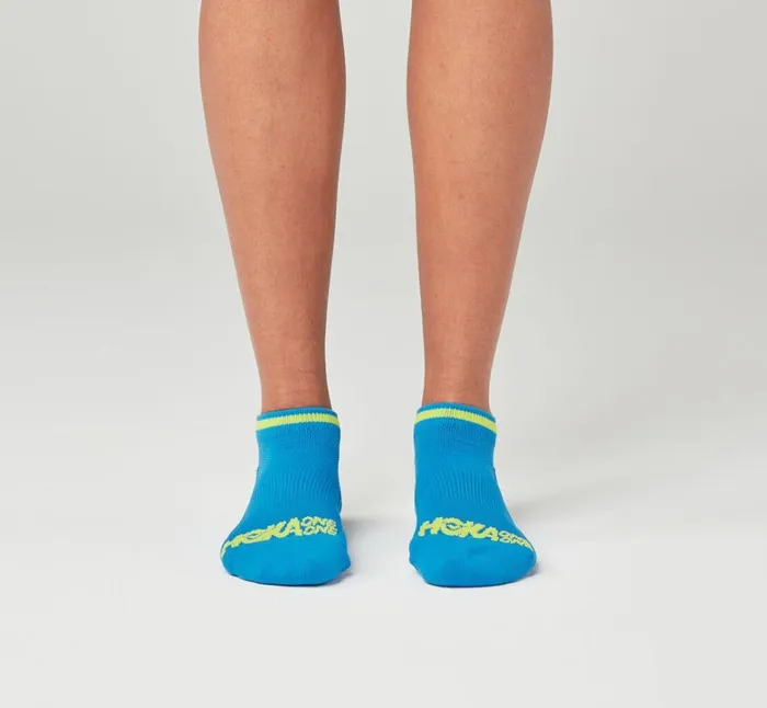 MenWomen All Gender Performance NoShow Sock Diva Blue Citrus HOKA ONE ONE Socks