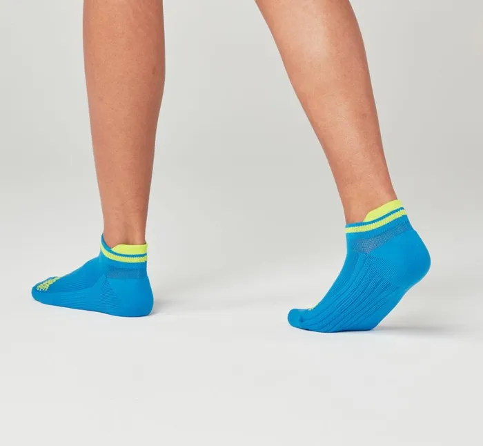 MenWomen All Gender Performance NoShow Sock Diva Blue Citrus HOKA ONE ONE Socks