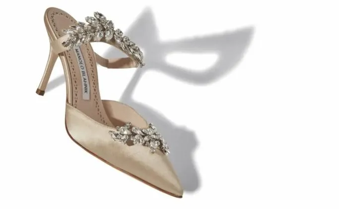 Mules Women Manolo Blahnik LURUMChampagne Satin Crystal Embellished Mules