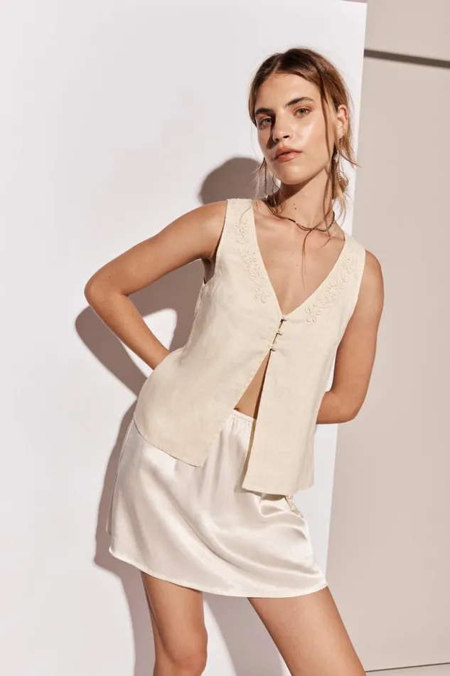 Sleeveless Women VRG GRL Bordeaux Linen Top Cream Sleeveless Women VRG GRL Bordeaux Linen Top Cream