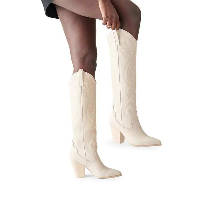 Steve Madden Lasso Chestnut Suede Womens Boots and Booties