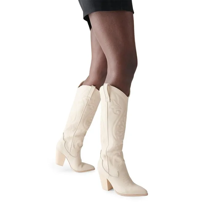 Steve Madden Lasso Chestnut Suede Womens Boots and Booties
