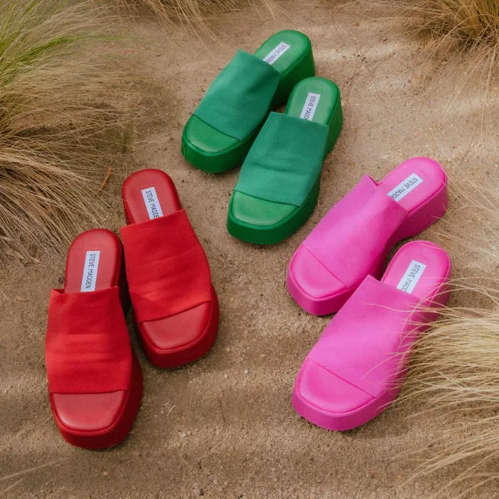 Steve Madden Slinky30 Hot Pink Womens Sandals