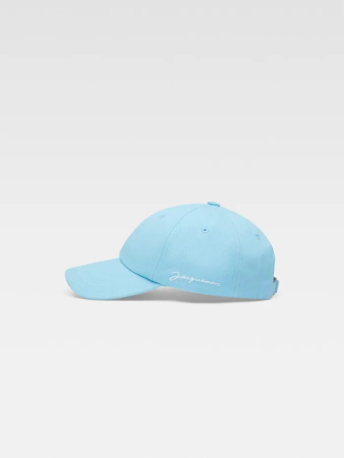 The Jacquemus Cap Blue Women JACQUEMUS Hats The Jacquemus Cap Blue Women JACQUEMUS Hats