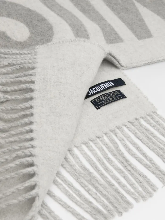 The Jacquemus Scarf Grey WomenMen JACQUEMUS Scarves Beanies and Gloves The Jacquemus Scarf Grey WomenMen JACQUEMUS Scarves Beanies and Gloves
