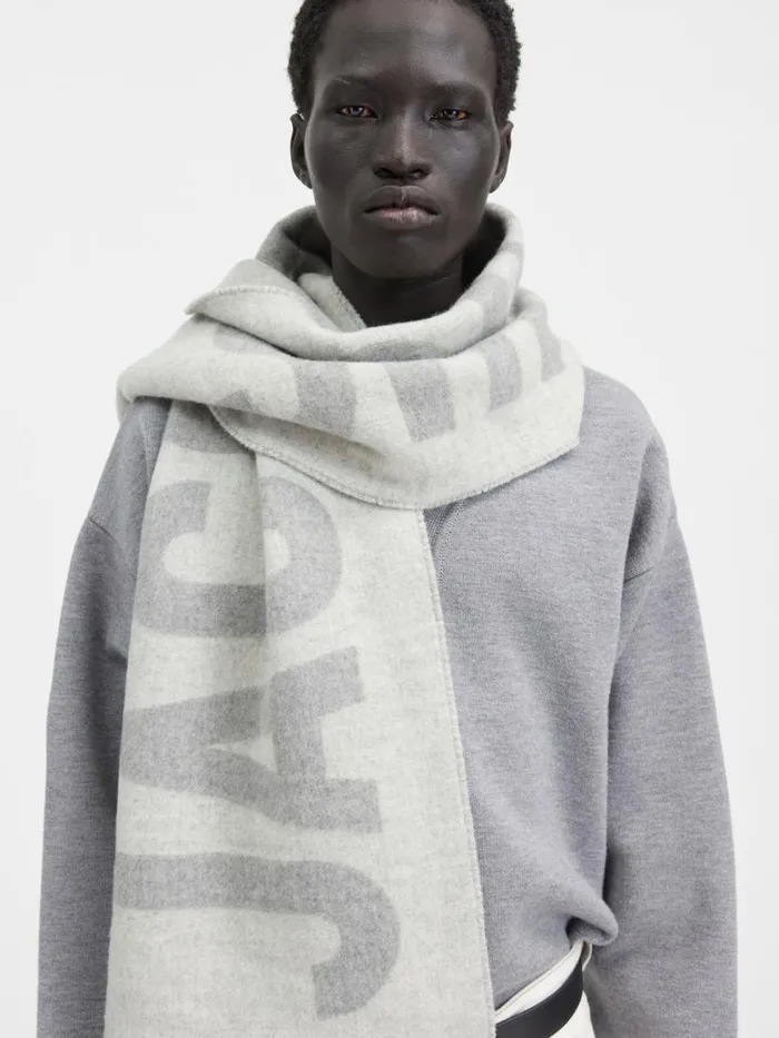 The Jacquemus Scarf Grey WomenMen JACQUEMUS Scarves Beanies and Gloves The Jacquemus Scarf Grey WomenMen JACQUEMUS Scarves Beanies and Gloves