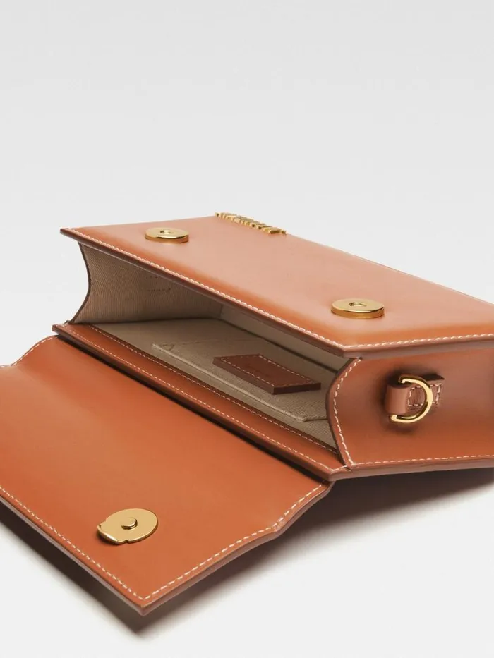 The Long Chiquito Light Brown Women JACQUEMUS Crossbody and Handbags The Long Chiquito Light Brown Women JACQUEMUS Crossbody and Handbags