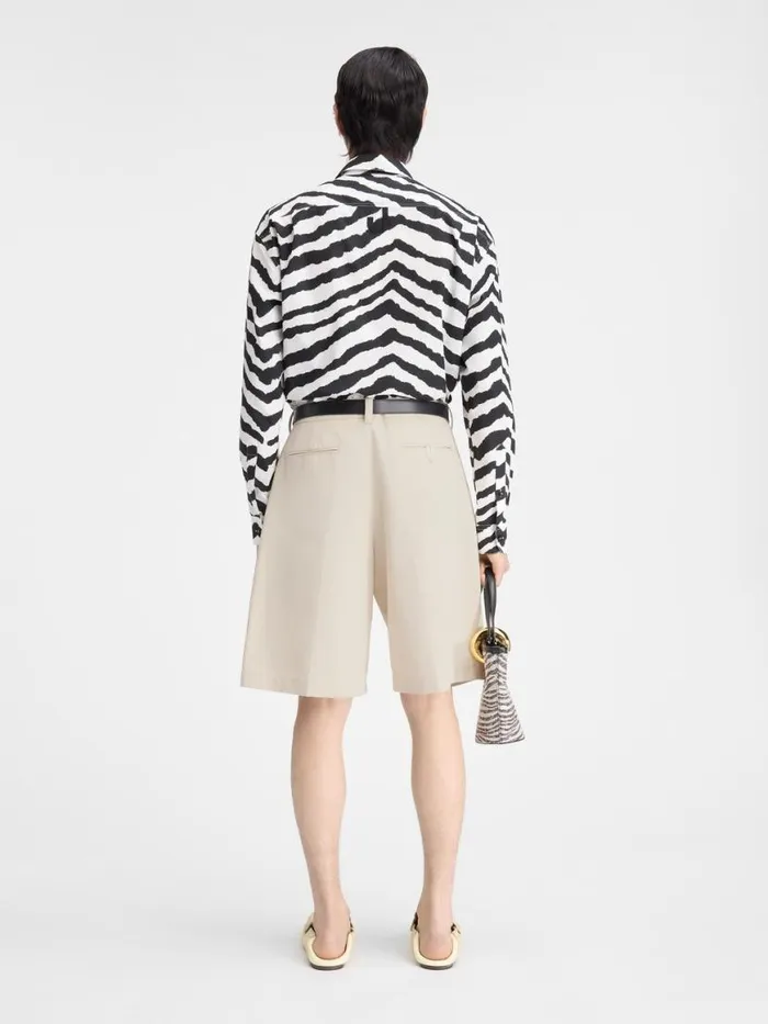 The Melo Shorts Light Beige Men JACQUEMUS Trousers and Shorts The Melo Shorts Light Beige Men JACQUEMUS Trousers and Shorts