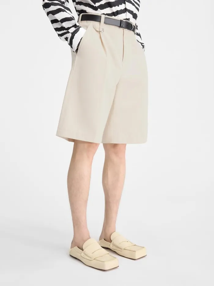 The Melo Shorts Light Beige Men JACQUEMUS Trousers and Shorts The Melo Shorts Light Beige Men JACQUEMUS Trousers and Shorts