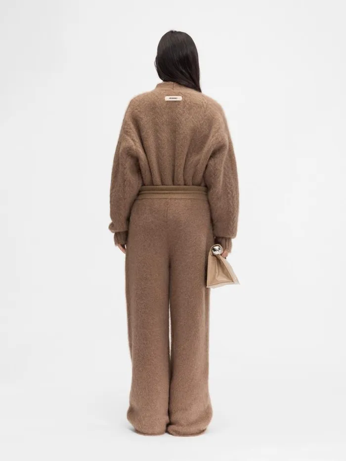 The Nuvola Pants Camel WomenMen JACQUEMUS Trousers and Shorts The Nuvola Pants Camel WomenMen JACQUEMUS Trousers and Shorts