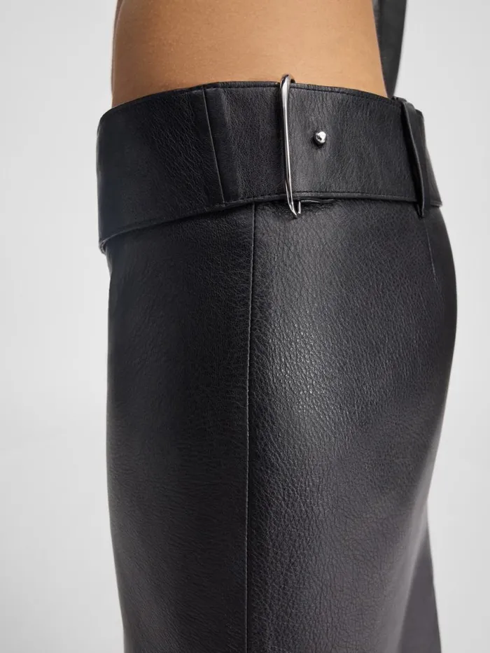 The Obra Leather Skirt Black Women JACQUEMUS Dresses and Skirts The Obra Leather Skirt Black Women JACQUEMUS Dresses and Skirts