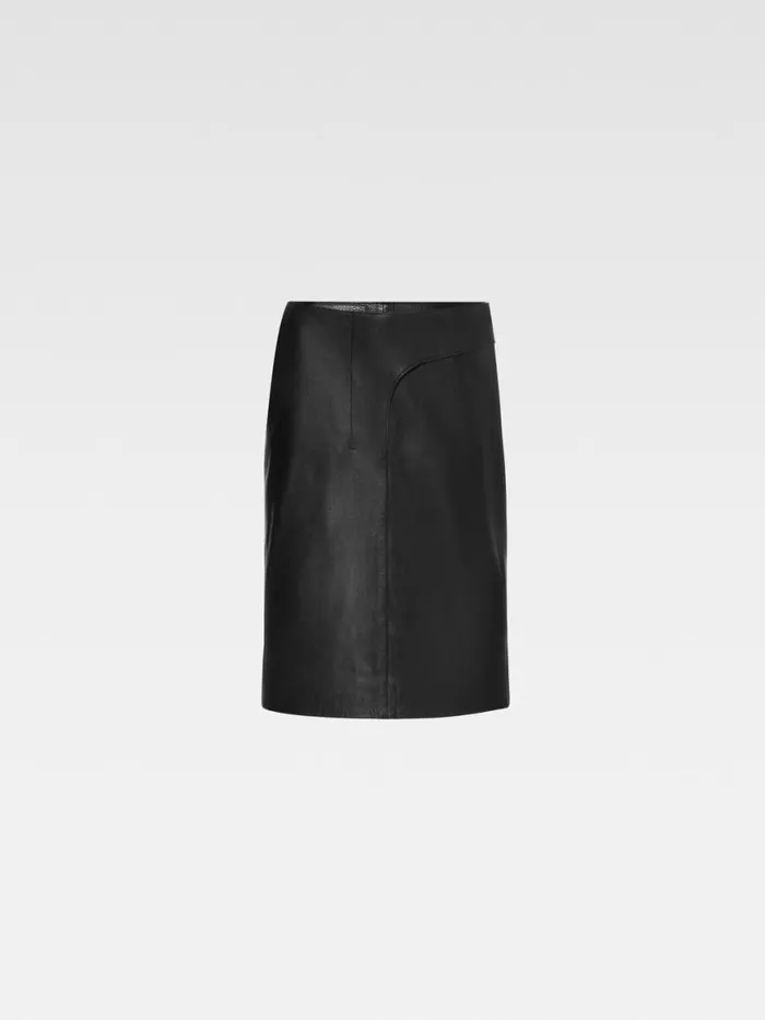 The Obra Leather Skirt Black Women JACQUEMUS Dresses and Skirts The Obra Leather Skirt Black Women JACQUEMUS Dresses and Skirts