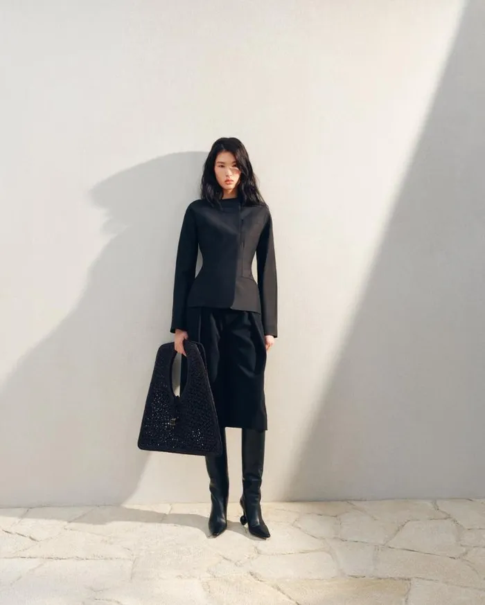 The Spiaggia Square Bag Black Women JACQUEMUS Baskets and Totebags The Spiaggia Square Bag Black Women JACQUEMUS Baskets and Totebags