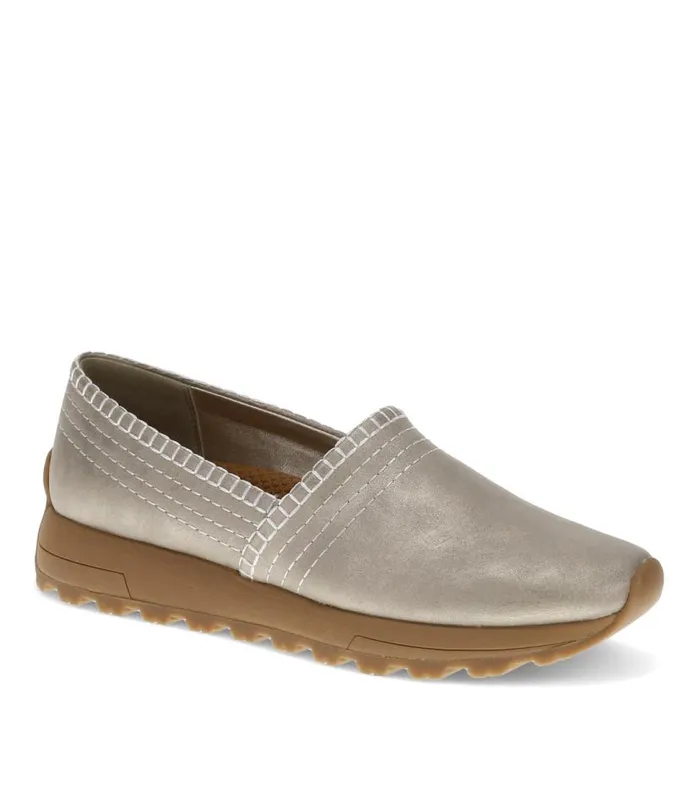 Women Baretraps Flats and Loafers Gennie Slip On Champagne