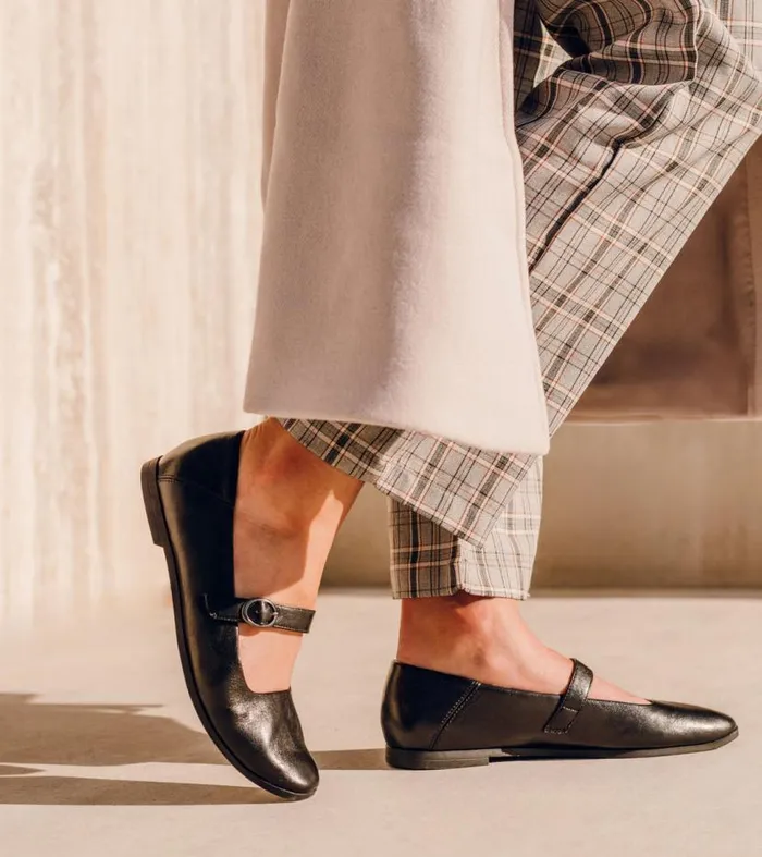 Women Baretraps Flats and Loafers Teagan Mary Jane Flat Black Women Baretraps Flats and Loafers Teagan Mary Jane Flat Black