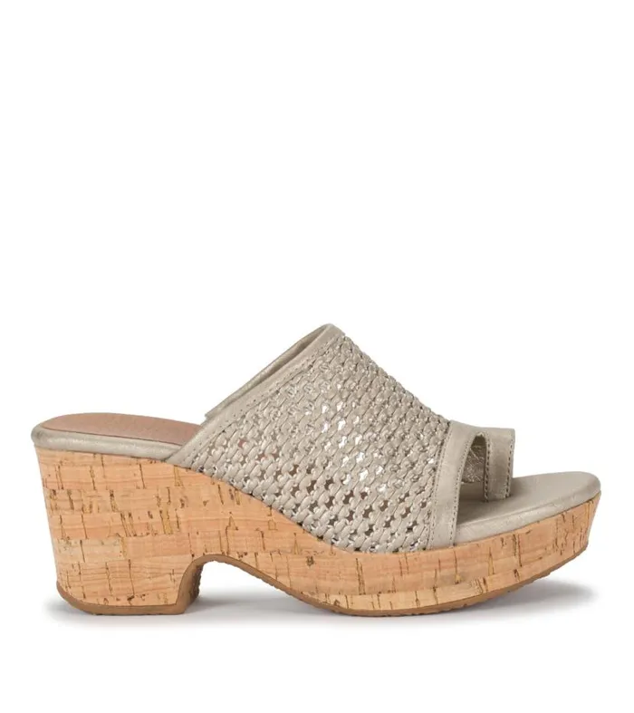 Women Baretraps Wedge Sandals Bethie Wedge Sandal Champagne Women Baretraps Wedge Sandals Bethie Wedge Sandal Champagne