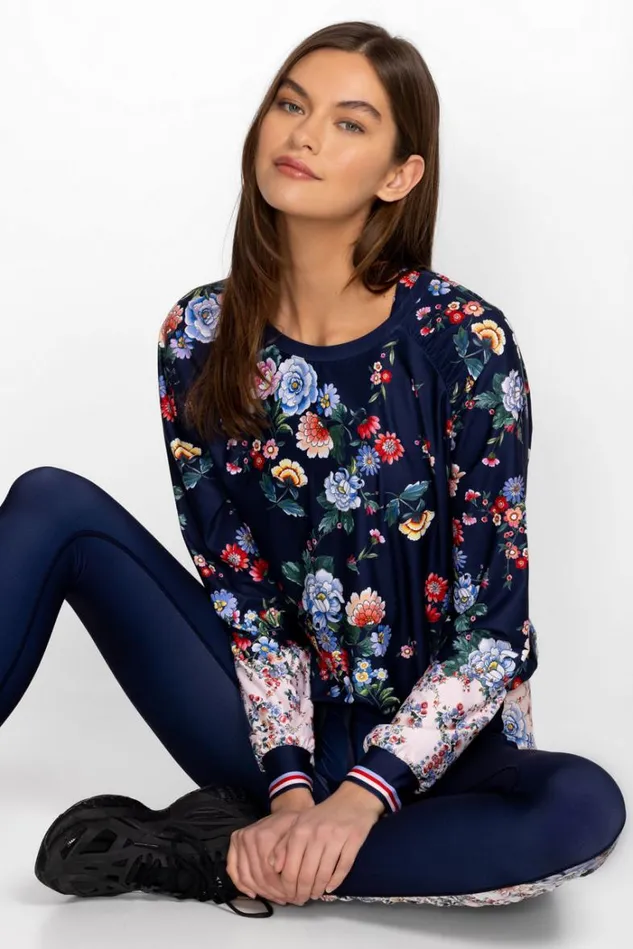 Women Bee Active Ruched Raglan Sleeve Pullover Elsa Johnny Was Active Women Bee Active Ruched Raglan Sleeve Pullover Elsa Johnny Was Active