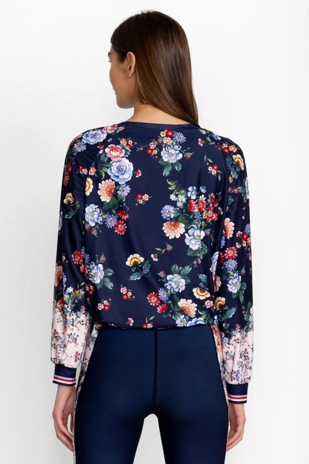 Women Bee Active Ruched Raglan Sleeve Pullover Elsa Johnny Was Active Women Bee Active Ruched Raglan Sleeve Pullover Elsa Johnny Was Active