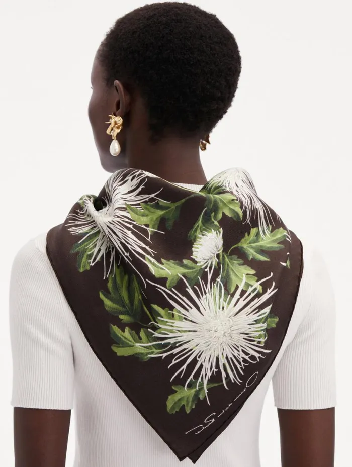 Women Chrysanthemum Silk Twill Scarf Chocolate Oscar De La Renta Scarves Women Chrysanthemum Silk Twill Scarf Chocolate Oscar De La Renta Scarves