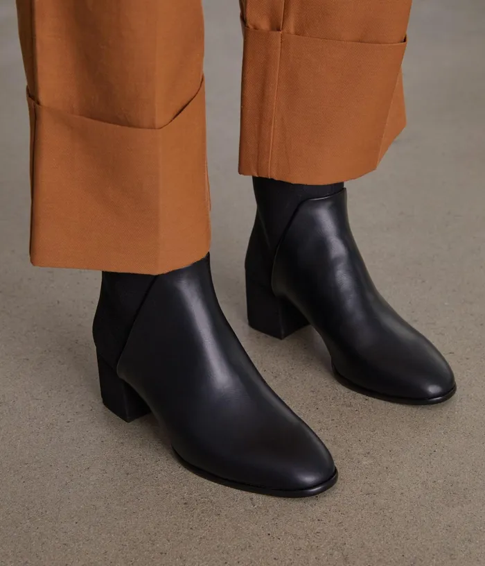 Women Dea Vegan Mid Heel Boots Black Matt and Nat Heels