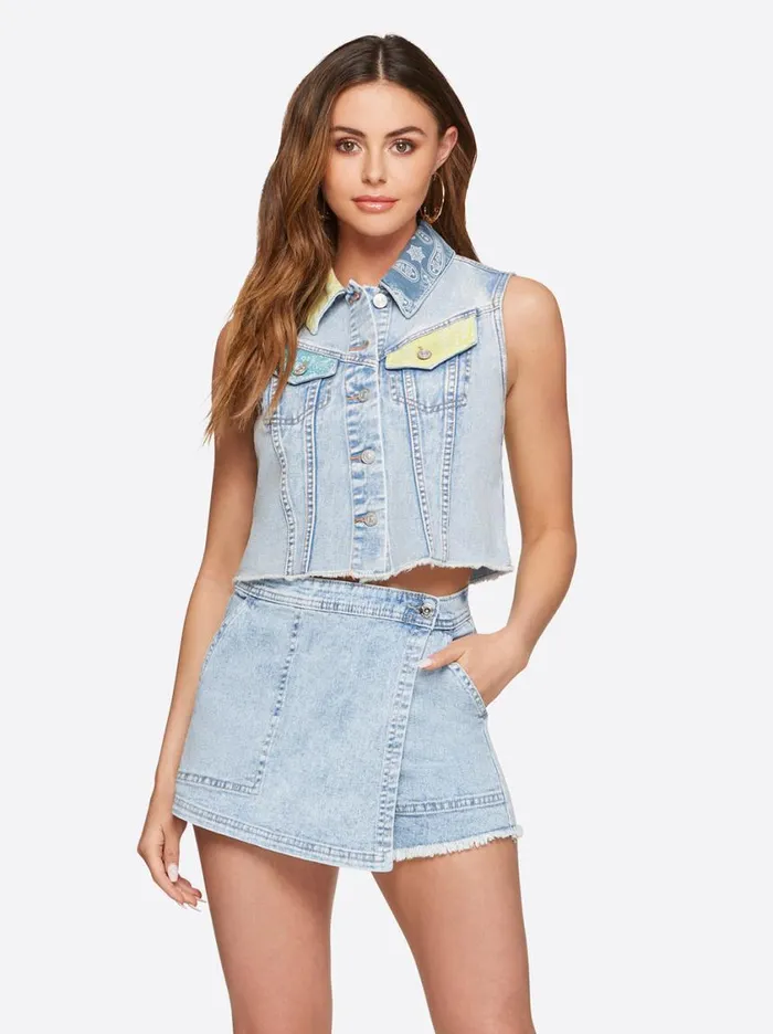Women Denim Jessica Simpson Sound Track Crop Denim Vest In Heavenly
