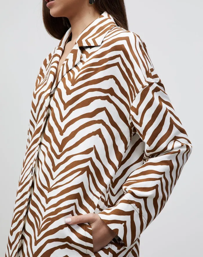 Women Lafayette 148 New York Jackets and Blazers Petite Myer Coat In Zevron Print Cotton Pique Cloud Multi
