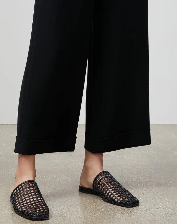 Women Lafayette 148 New York Pants and Shorts Riverside Cuffed Ankle Pant In Finesse Crepe Black