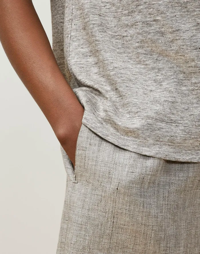 Women Lafayette 148 New York Tops and Tees PlusSize Modern VNeck Tee In Italian Kindlinen Mlange Jersey Driftwood Melange
