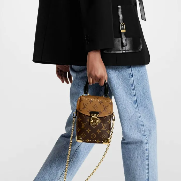 Women Shoulder and Totes Louis Vuitton Louis Vuitton Monogram M82465 Camera Box 8211 Louis Vuitton Handbag Store
