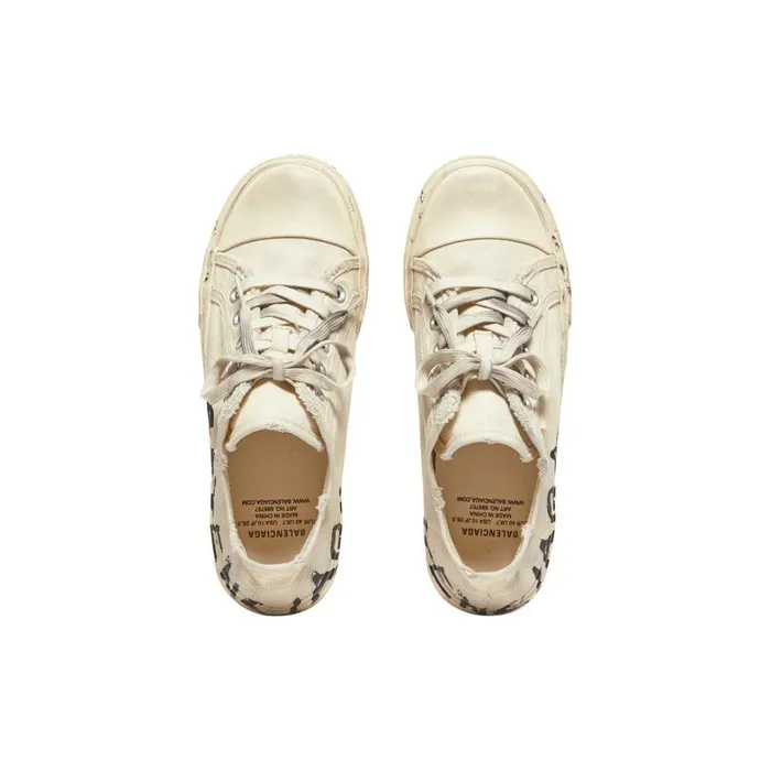 Women Trainers Balenciaga Paris Low Top Graffiti Trainers In White