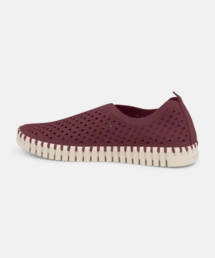 Women Tulip Flats Ilse Jacobsen Tulip SlipIn 8211 Oxblood Women Tulip Flats Ilse Jacobsen Tulip SlipIn 8211 Oxblood